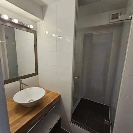Cosy Studio 1 *